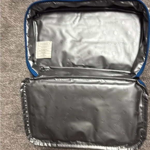 Blue Whale Print Kids Lunchbox - Picture 4 of 4